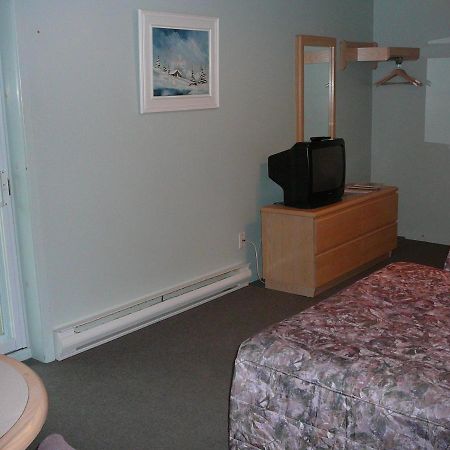 Hôtel - Motel Coronet Sacre-Coeur Kamer foto