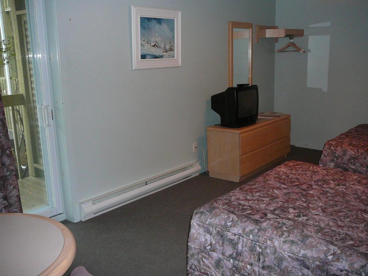 Hôtel - Motel Coronet Sacre-Coeur Kamer foto